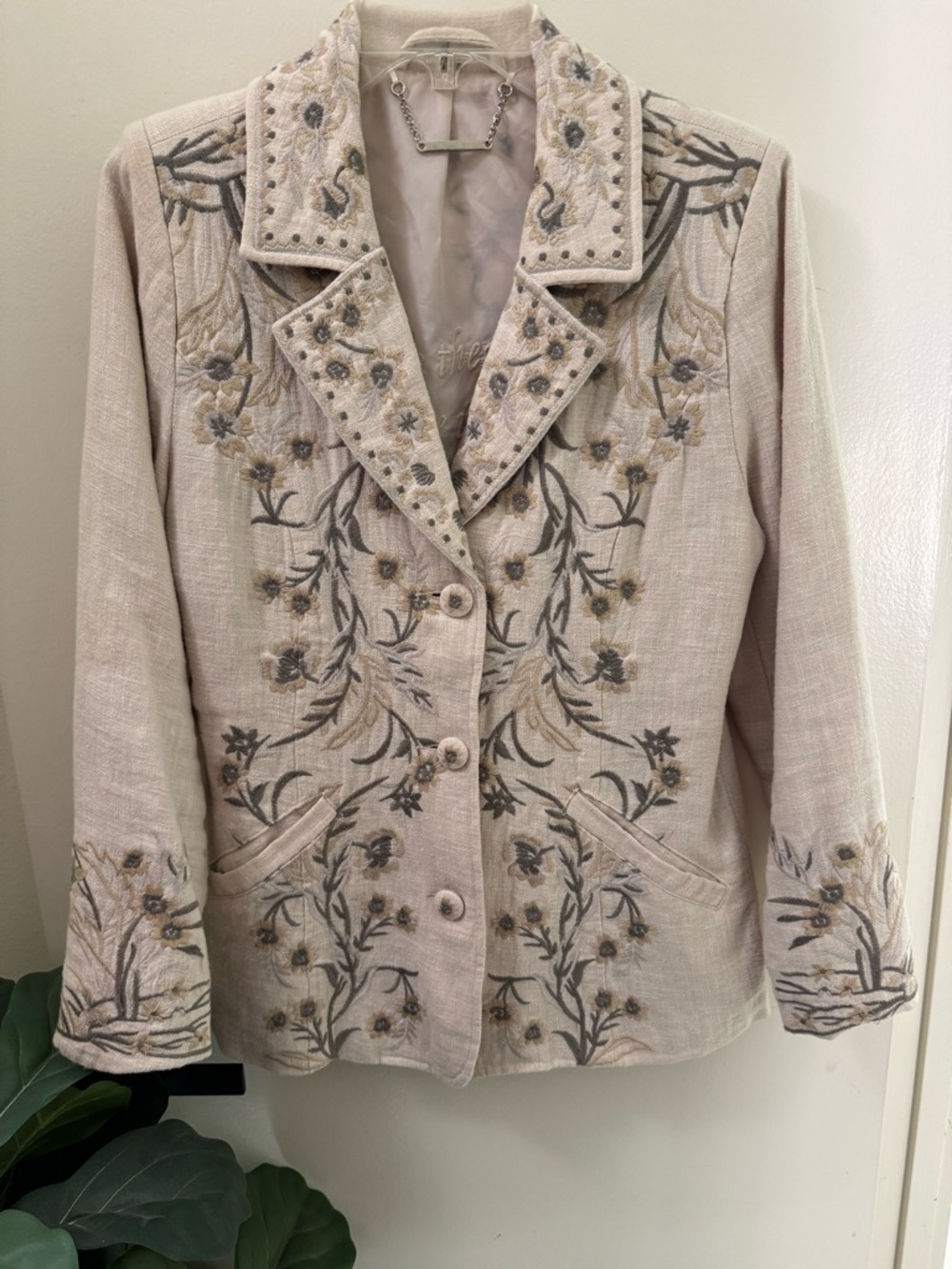 paparazzi Cream Floral Embroidered Notch Collar Blazer
